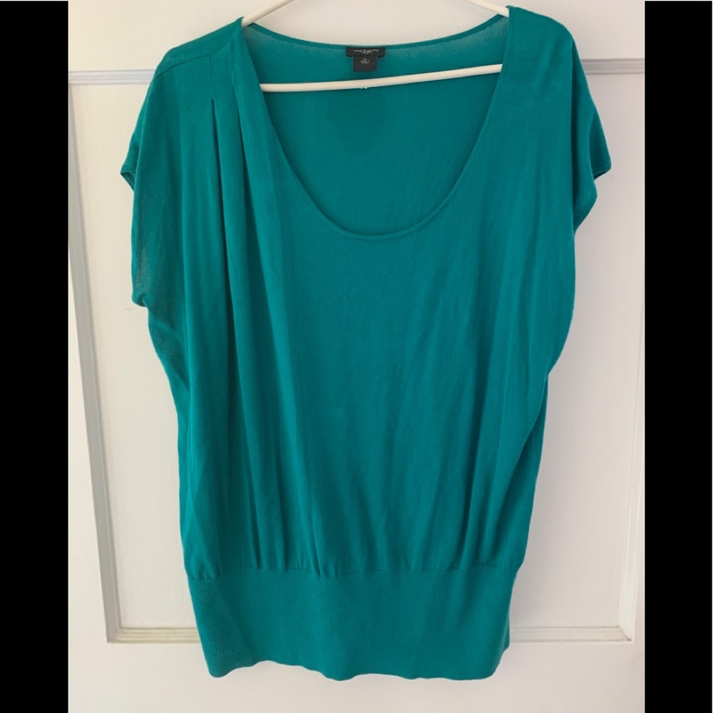 🦚🦚 Ann Taylor Scoop Neck Top- XL GUC